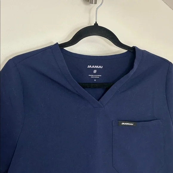 Jaanuu Navy Blue One Pocket Women’s Scrub Top size Small - Picture 3 of 5